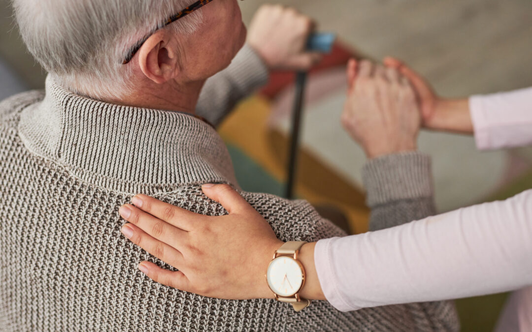 Navigating Difficult Conversations: How to Discuss Dementia Symptoms With a Parent
